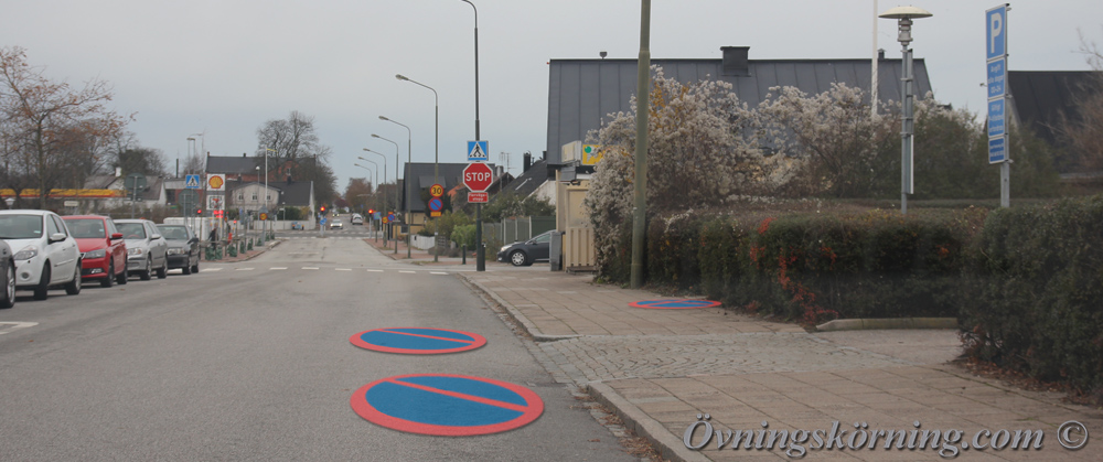 Parkeringsförbud. Utfart