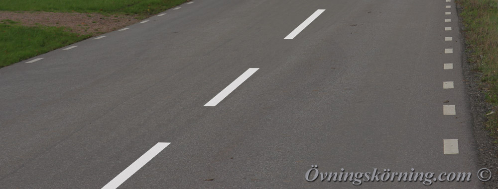 Vägmarkeringar. Mittlinje tätort