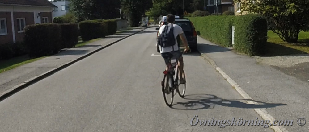Var försiktig. Cyklister kan vingla!